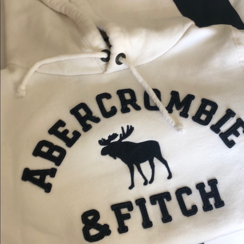 A&F sweatshirt